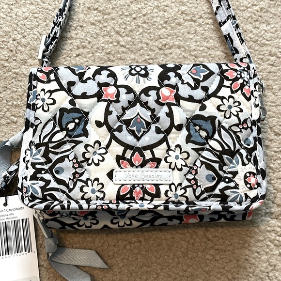 Vera Bradley 3-in-1 crossbody Lisbon Medallion - Picture 2 of 10